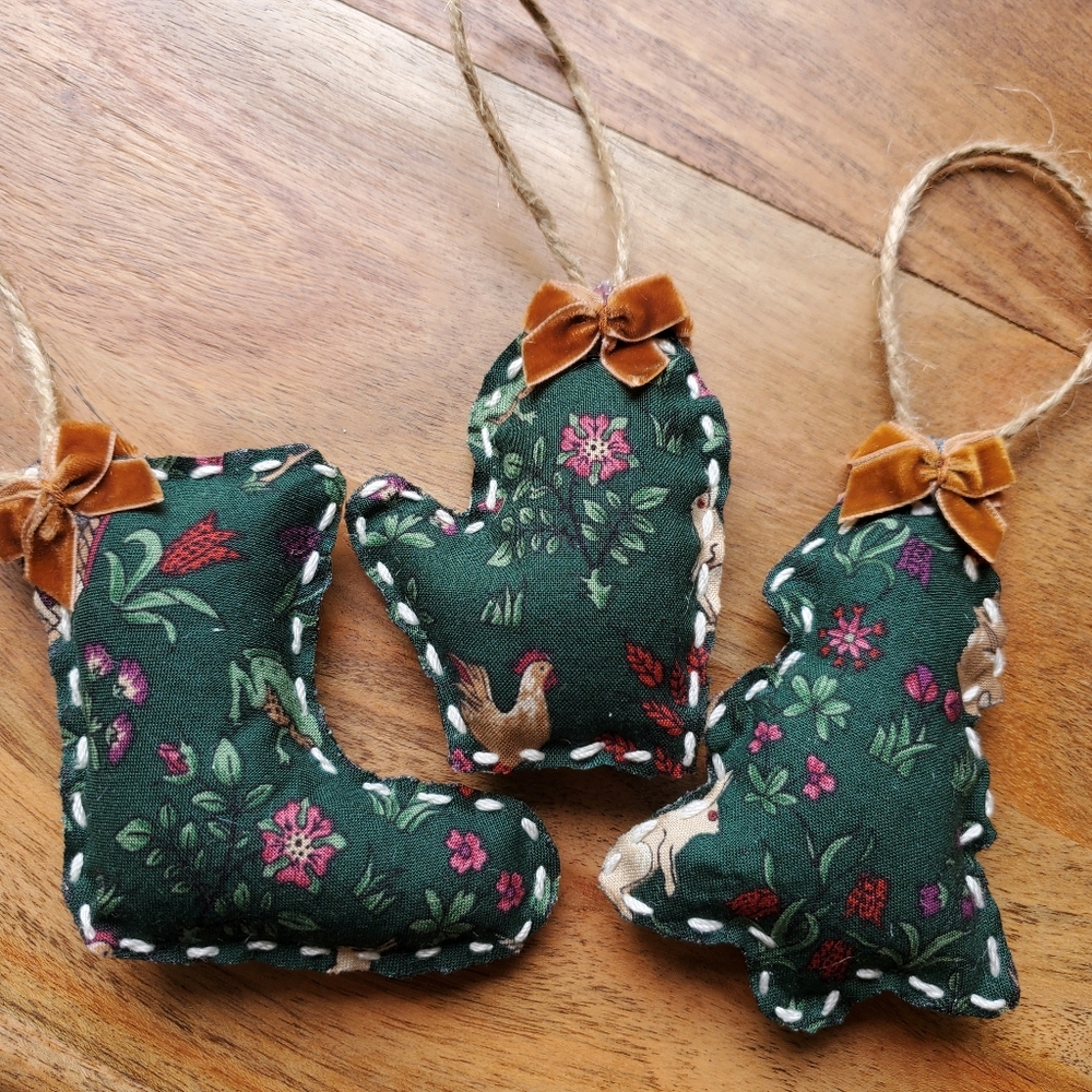 Handmade handsewn Christmas Fabric Ornaments Set Of 3 - Picture 4 of 9